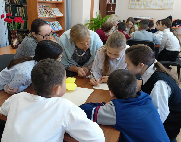 Конкурсно-игровая программа «Веселое 8 Марта!» (Вурманкасинская с/б)