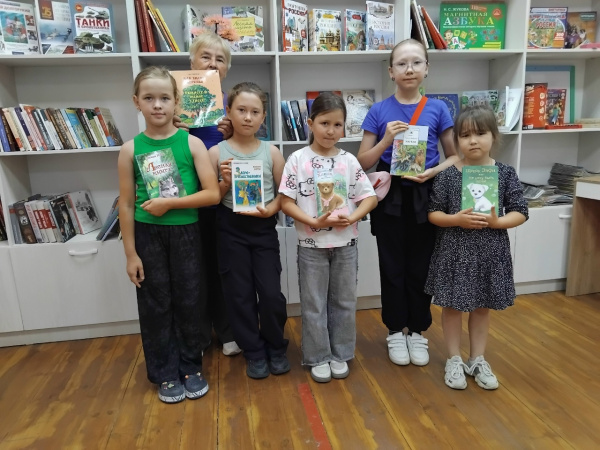 Литературный час «Лучшие друзья с книжных полок» (Чурачикская с/б)