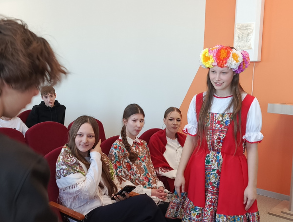 Познавательный час «Масленица широкая» (Чурачикская с/б)