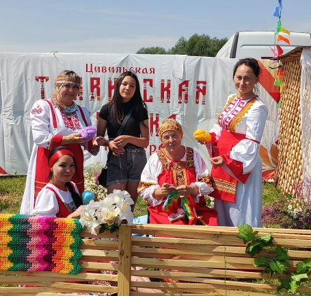 Выставка народного творчества и мастер-класс "Чудо - петельки" (Чурачикская с/б)