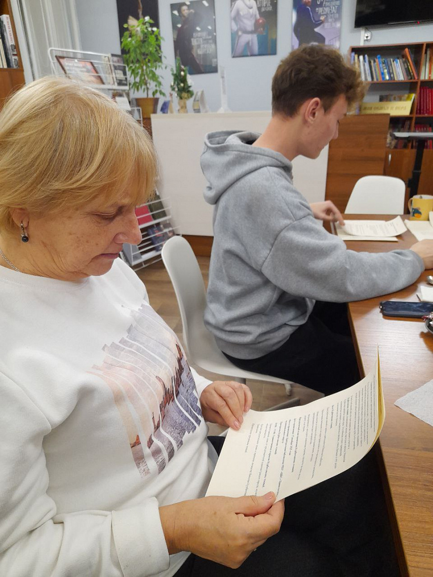 "Огонек" вновь зажигает свет истории (Центральная б-ка)