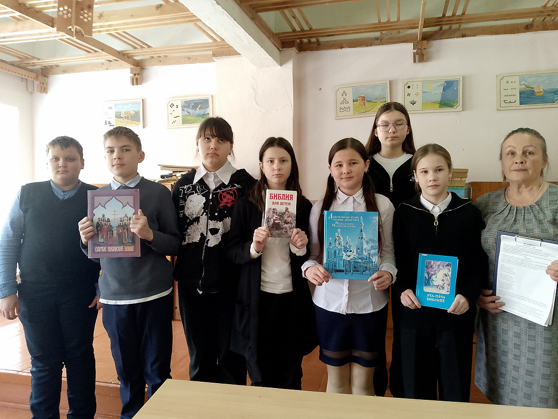 Час духовного общения "Душа начинается с книги" (Чиричкасинская с/б)