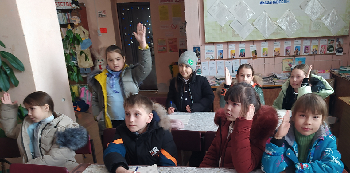 Информационный урок «Всем полезен, спору нет, безопасный Интернет» (Тувсинская с/б)