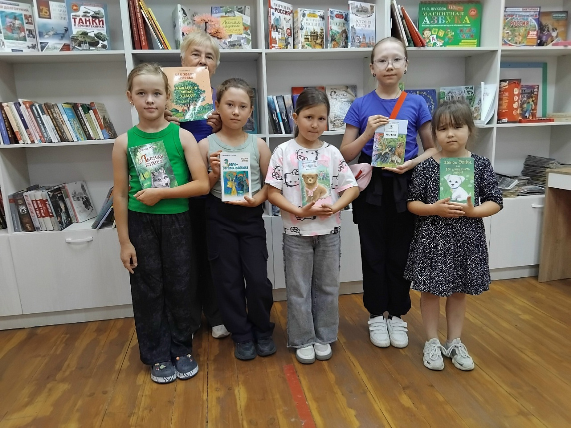Литературный час «Лучшие друзья с книжных полок» (Чурачикская с/б)