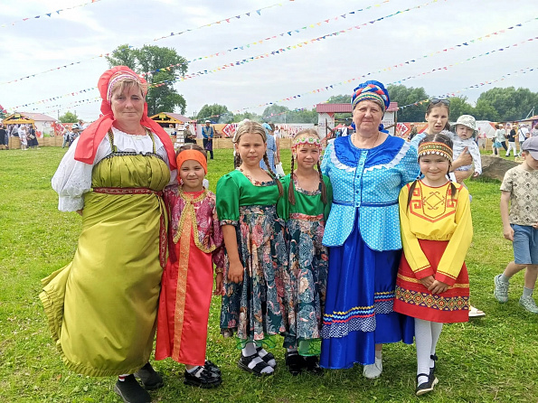 Рындинская сельская библиотека на Тихвинской ярмарке»