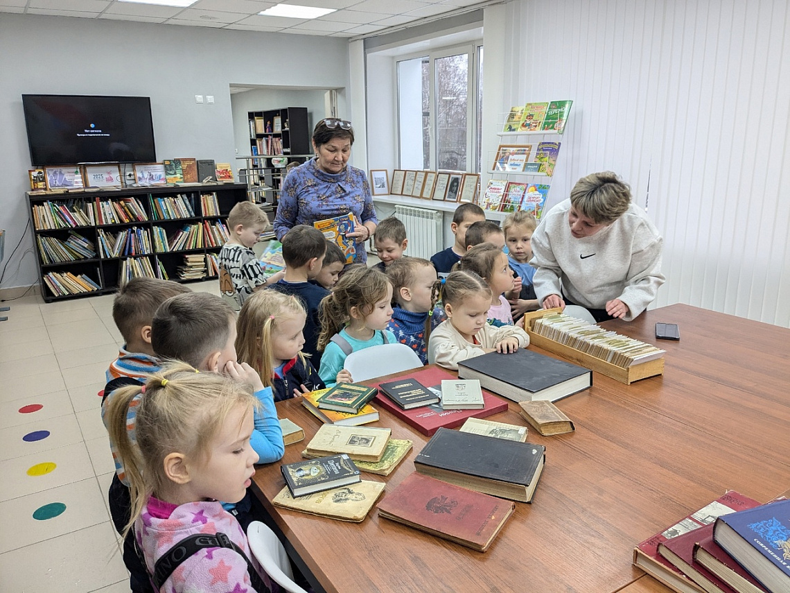 Экскурсия «Учись быть читателем» (б-ка п. Опытный)