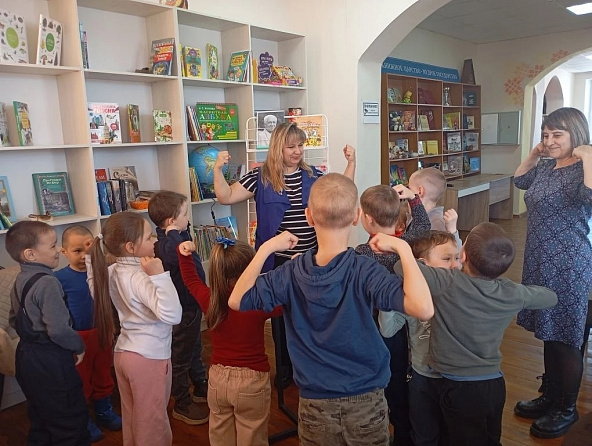 Творческий час "В мире сказок Корнея Чуковского" (Чурачикская с/б)