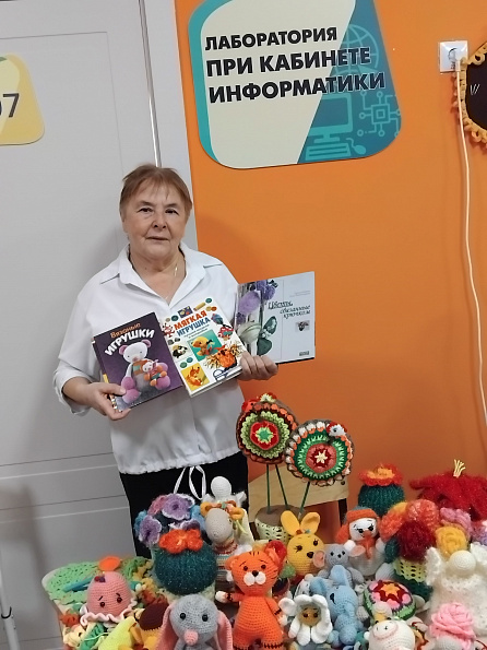 Мастер-класс по вязанию крючком «Радужные осьминожки» (Чурачикская с/б)